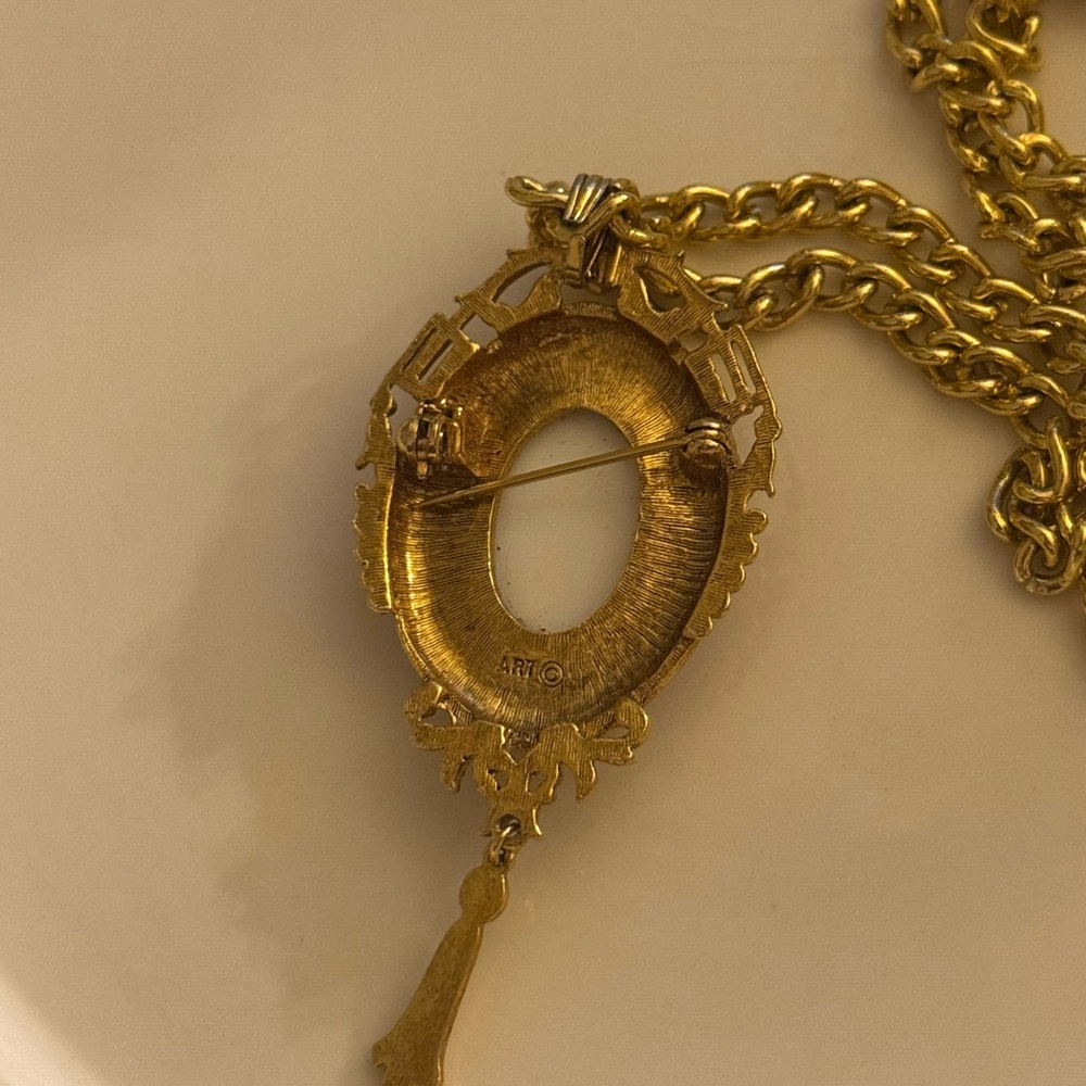 Vintage ART Cameo Pendant/Brooch Necklace - Picture 13 of 15